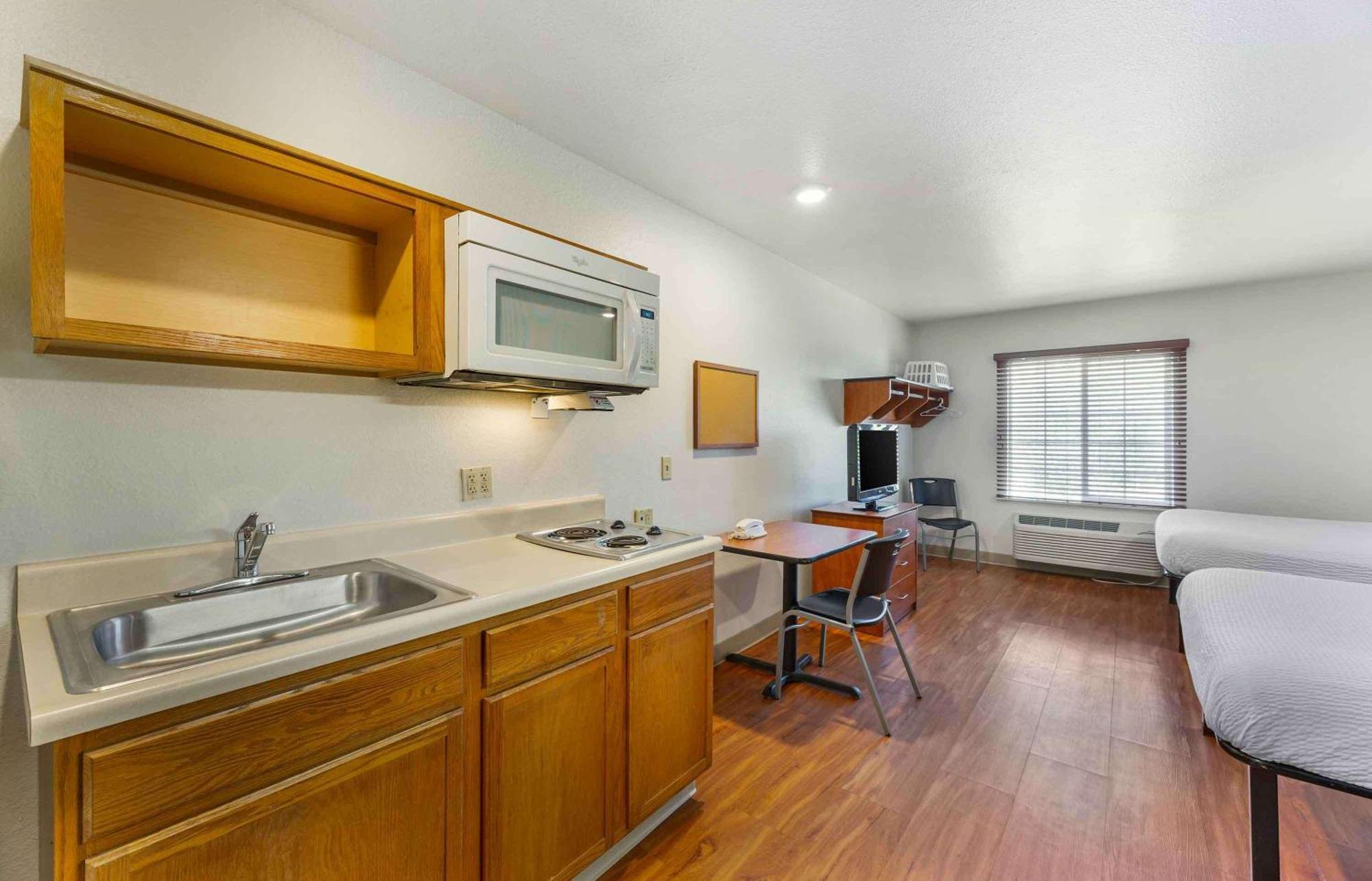 Extended Stay America Select Suites - Akron - South Portage Lakes Eksteriør bilde