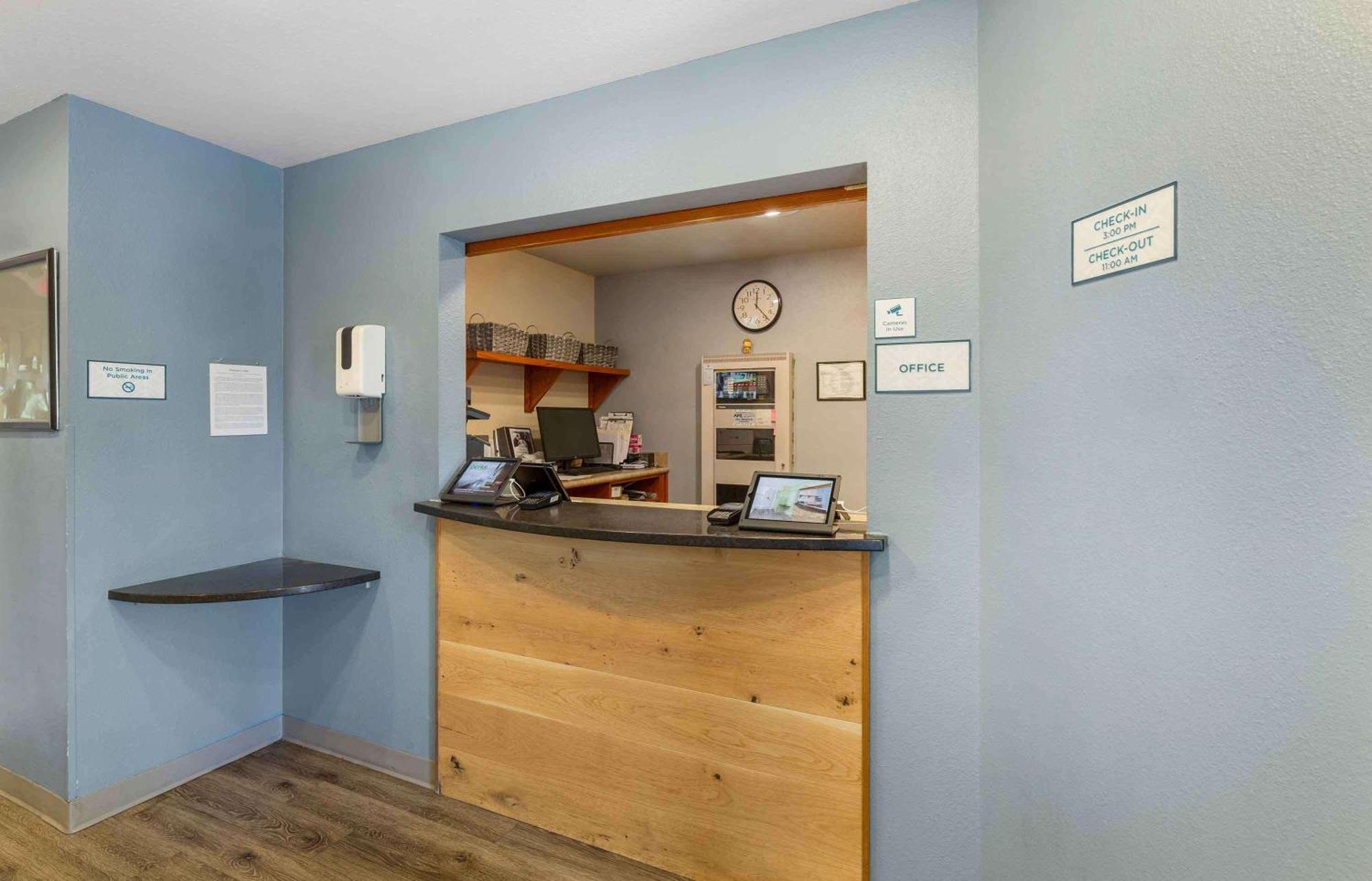 Extended Stay America Select Suites - Akron - South Portage Lakes Eksteriør bilde